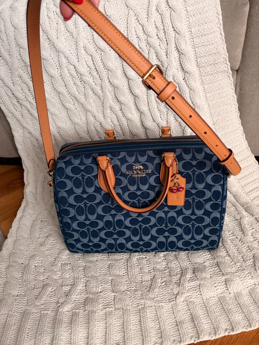COACH large denim Rowan - Picture 9 of 9